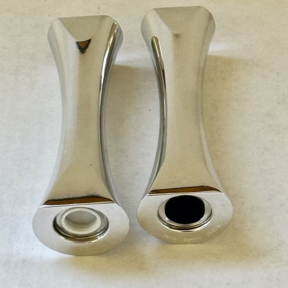 Gorgeous Nambe Flared Alloy Kissing Salt & Pepper Shakers 6086 Modern - Was $100 - Picture 9 of 9